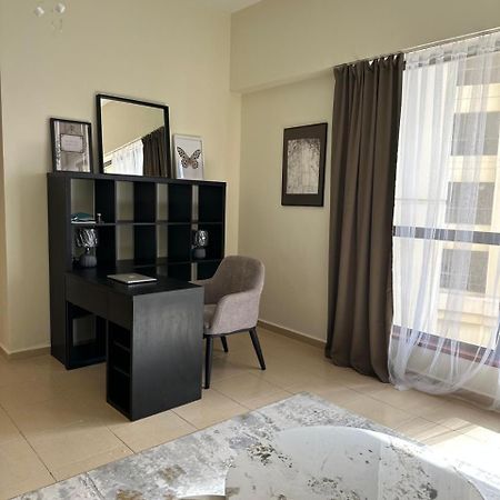 Ora Place Dubai Hostel Exterior photo